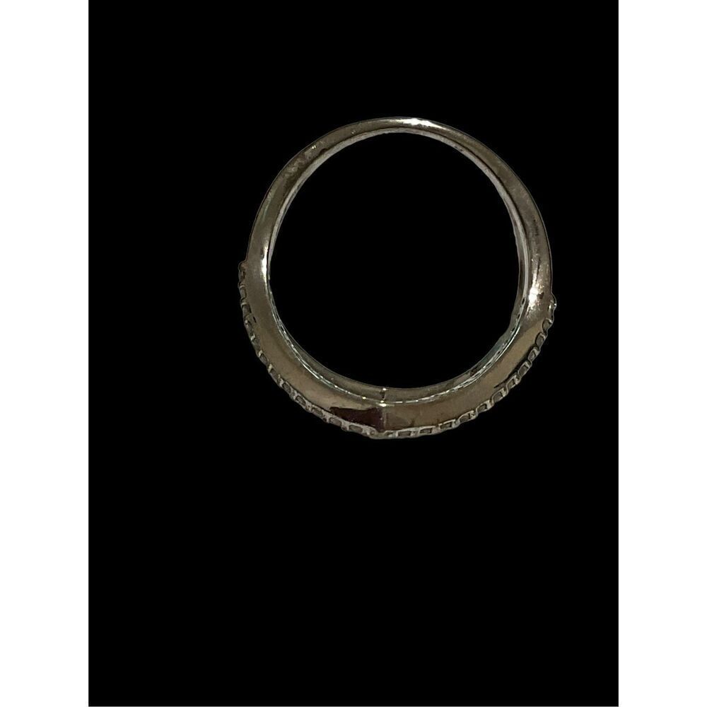 Modern CZ ring - Picture 4 of 16